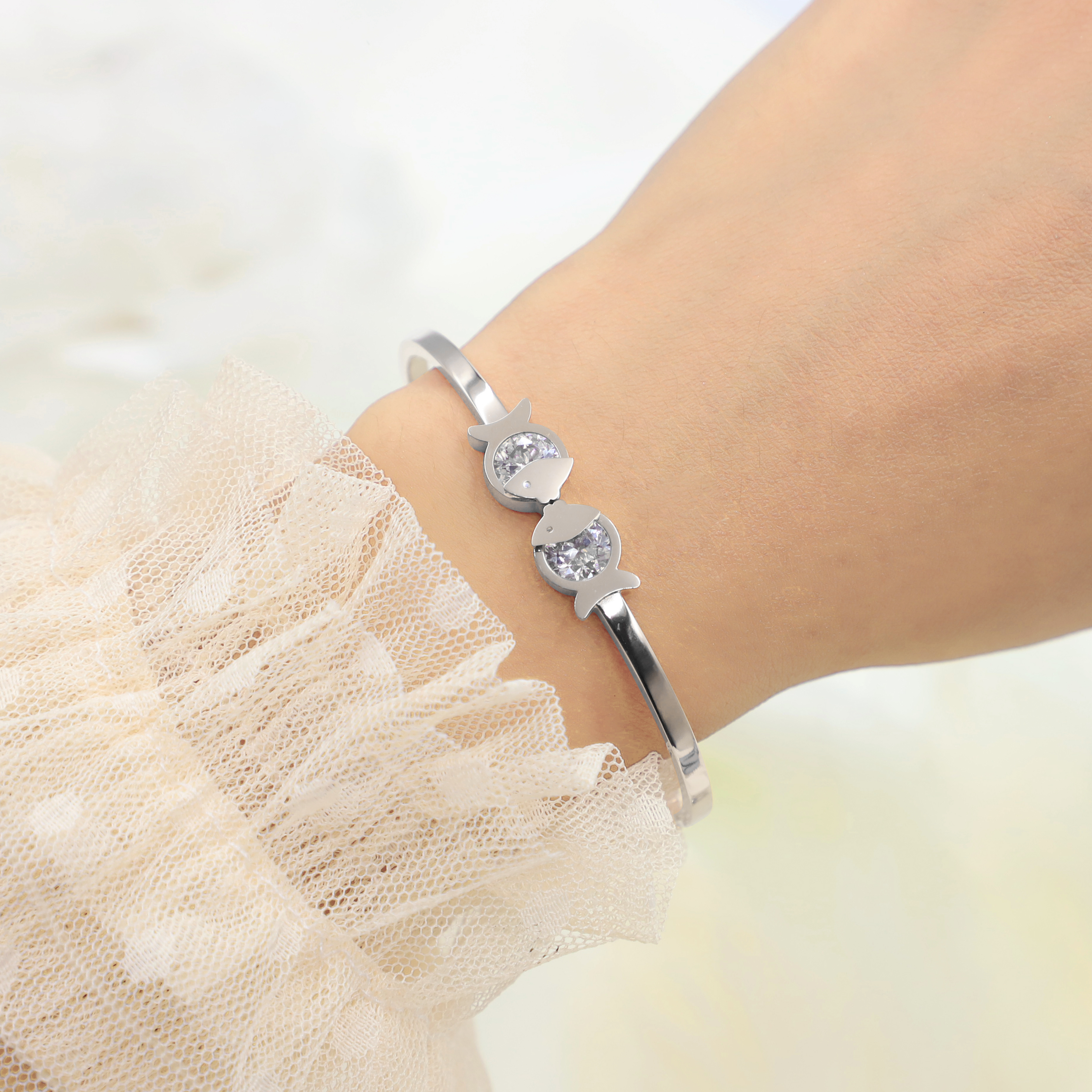 กำไลข้อมือผู้หญิง รุ่น BR78-01