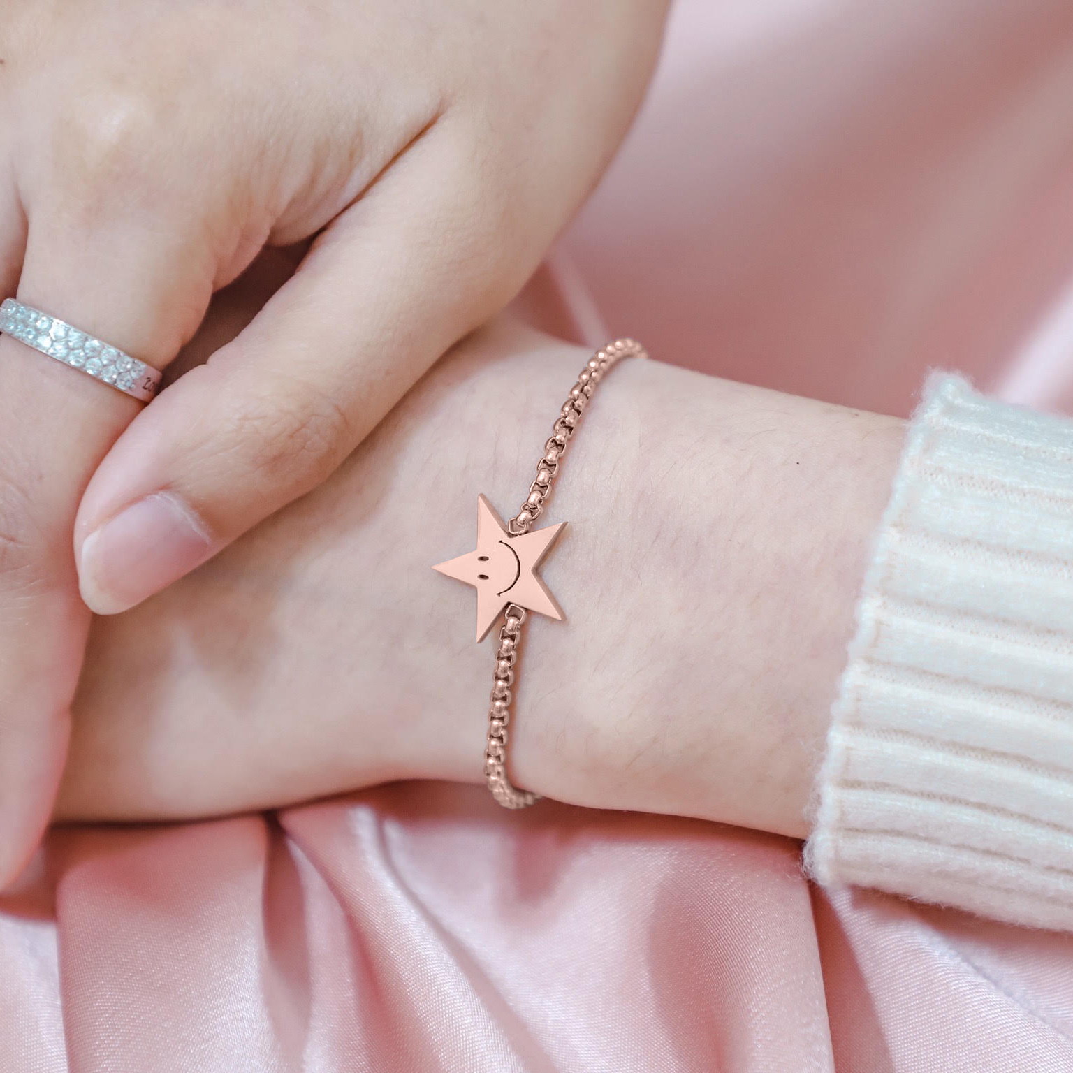 กำไลข้อมือผู้หญิง รุ่น BR73-02