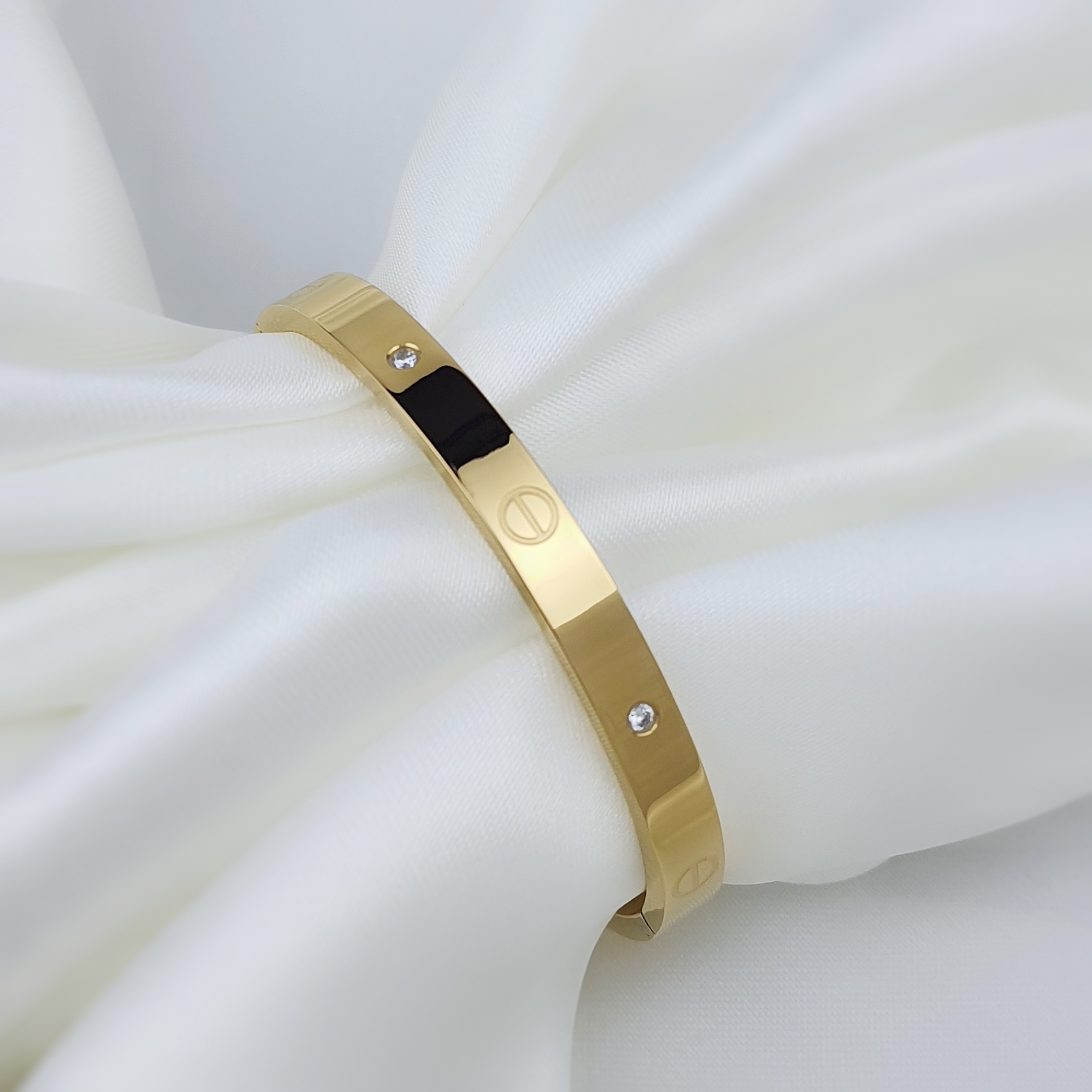 กำไลข้อมือผู้หญิง รุ่น BR68-03